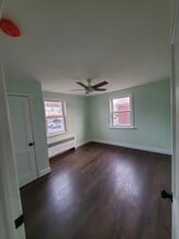 201 Gray St, Unit 1st. Floor in Chester, PA - Building Photo - Building Photo