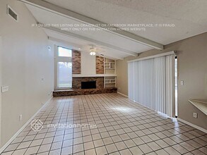 1207 Sandalwood Dr in Plant City, FL - Building Photo - Building Photo