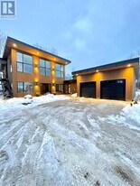 150 Sunset Blvd in Blue Mountains, ON - Building Photo