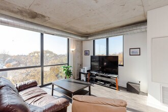 1714 W Roscoe St in Chicago, IL - Building Photo - Building Photo