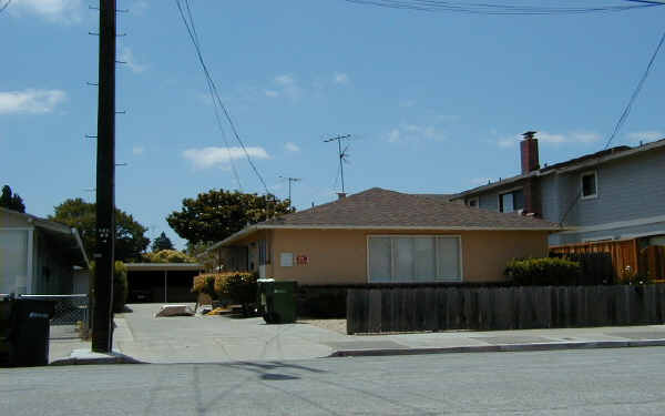 1680-1684 Harrison St in Santa Clara, CA - Foto de edificio - Building Photo