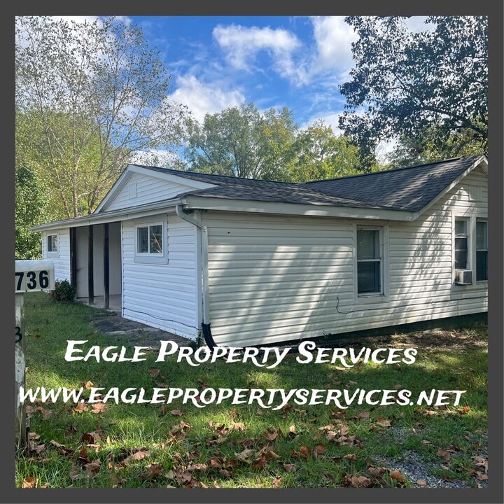 436 Cohutta St in Chatsworth, GA - Building Photo