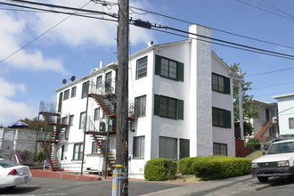 3454-3458 Morrison Ave in Oakland, CA - Building Photo - Building Photo