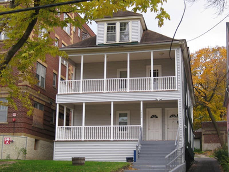 1526 E Genesee St, Unit Apt 2 in Syracuse, NY - Building Photo
