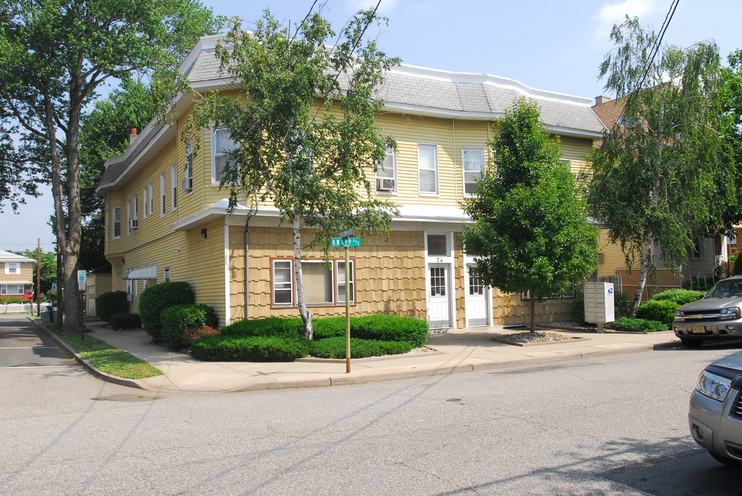 72 Knapp Ave in Clifton, NJ - Building Photo