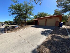 2440 Algodones St NE in Albuquerque, NM - Building Photo - Building Photo