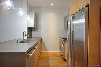 2280 Frederick Douglass Blvd in New York, NY - Building Photo - Building Photo