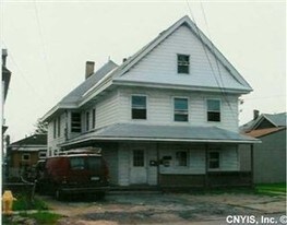 1323 N State St in Syracuse, NY - Building Photo