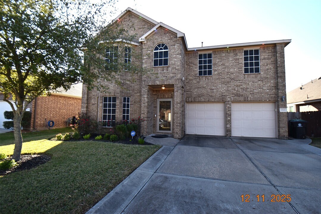10806 Clear Arbor Ln in Houston, TX - Building Photo