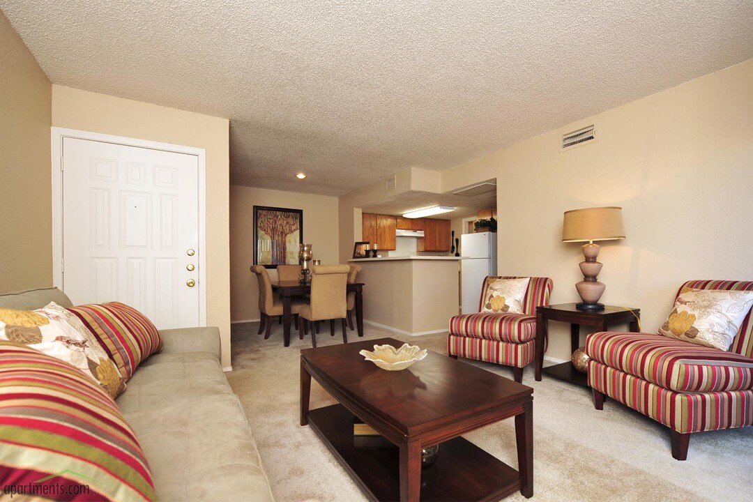 Cedar Bend Apartments in Arlington, TX - Foto de edificio