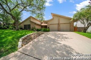 property at 814 Arizona Ash St