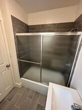 317 E 61st St in Los Angeles, CA - Foto de edificio - Building Photo