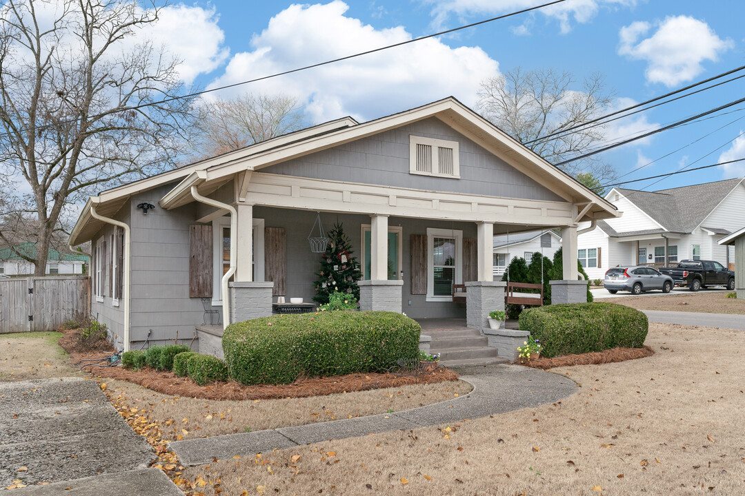 114 Maple Ave in Trussville, AL - Building Photo