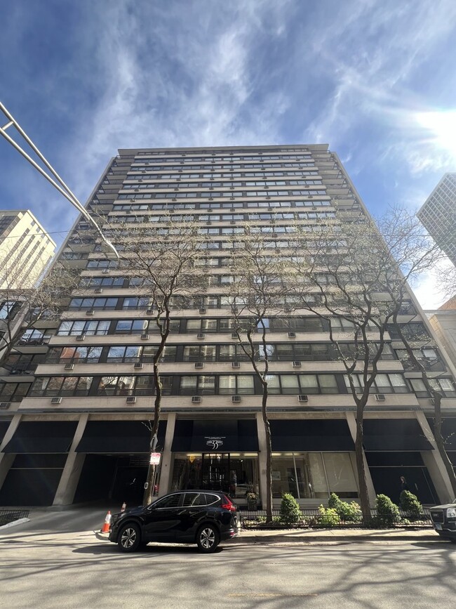 property at 33 E Cedar St