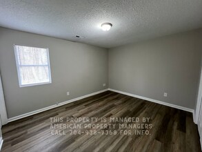 318 Rustic Rd in Mooresville, NC - Foto de edificio - Building Photo