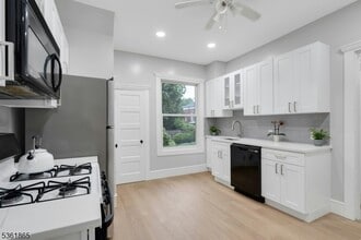 15 Irving Pl in Summit, NJ - Foto de edificio - Building Photo