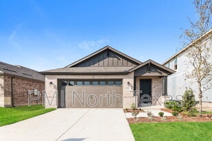 2610 Hawkins St in Anna, TX - Building Photo