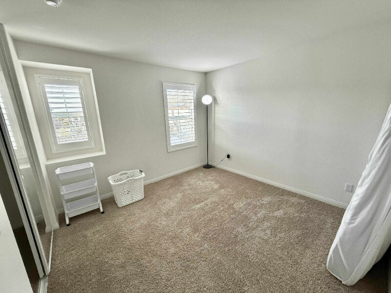 20215 Patchfield Dr in Riverside, CA - Foto de edificio