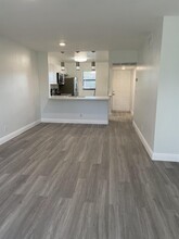 7101 Golf Colony Ct in Greenacres, FL - Building Photo - Building Photo