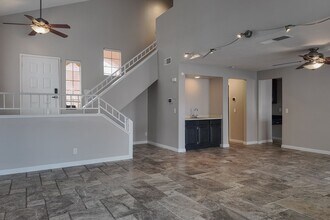 3020 Waterview Dr in Las Vegas, NV - Foto de edificio - Building Photo