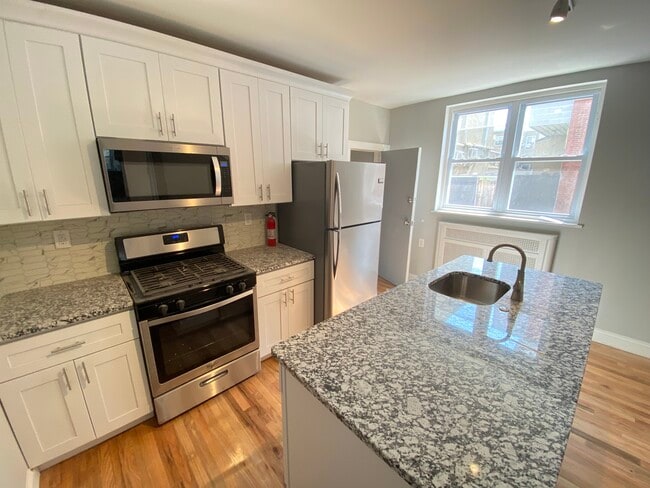 1229 W Porter St, Unit Unit 1 in Philadelphia, PA - Foto de edificio - Building Photo