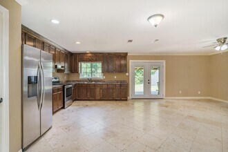 6319 Hollow Pines Dr in Houston, TX - Building Photo - Building Photo