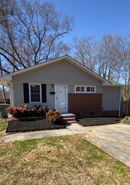 605 Park Terrace in Gastonia, NC - Building Photo