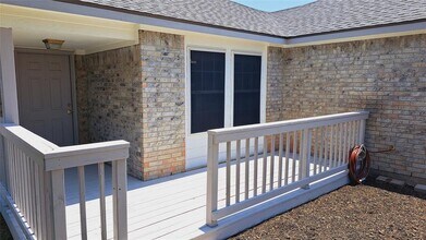 804 Moon Glow Dr in Leander, TX - Building Photo - Building Photo