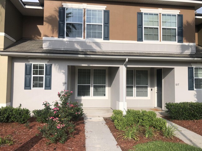 property at 625 Oakleaf Plantation Pkwy