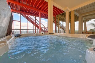 2102 Todville Rd in Seabrook, TX - Building Photo