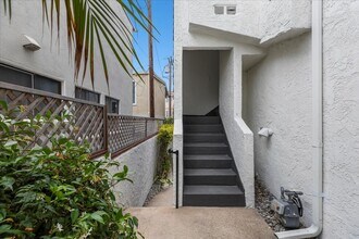 127 Manhattan Ave in Hermosa Beach, CA - Building Photo - Building Photo