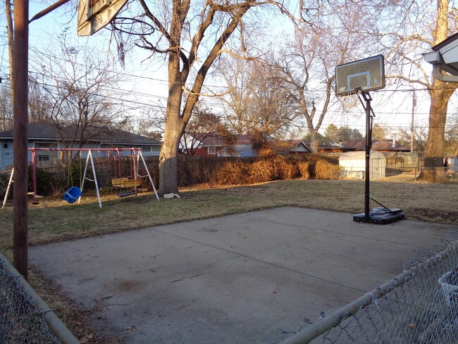 property at 3912 SW Dixie Ct