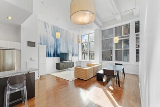 88 Kingston St, Unit 5C in Boston, MA - Foto de edificio - Building Photo