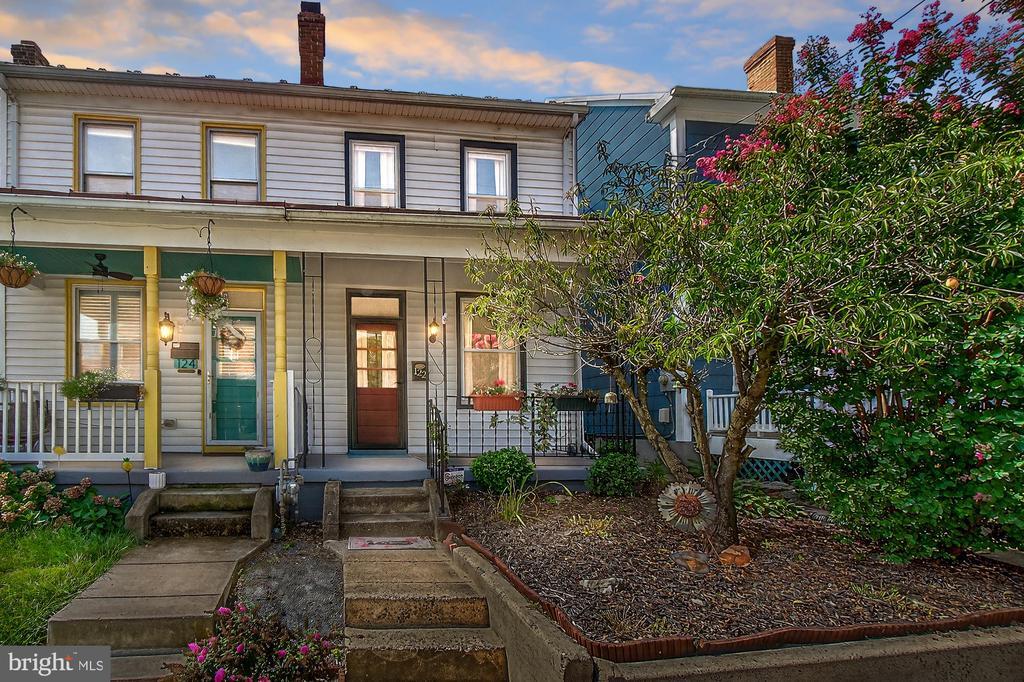 122 E 7th St in Frederick, MD - Building Photo