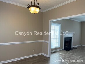 825 Connaly Dr in Hope Mills, NC - Building Photo - Building Photo