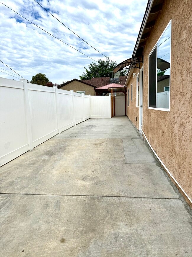 property at 6515 White Oak Ave