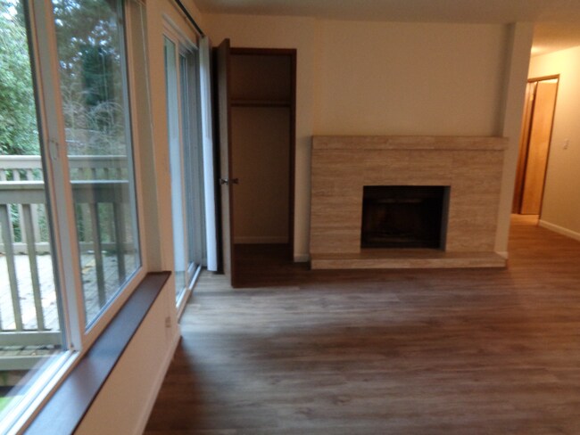 9108 236th St SW in Edmonds, WA - Building Photo - Building Photo