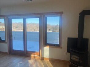 715 Hill St, Unit 302 in Madison, WI - Building Photo - Building Photo