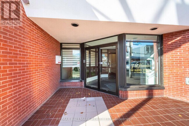 2112 Queen St E in Toronto, ON - Building Photo - Building Photo