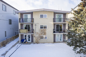 3720 15a St SW in Calgary, AB - Building Photo - Building Photo