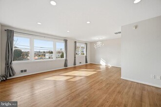 1721 University Blvd W in Silver Spring, MD - Building Photo - Building Photo