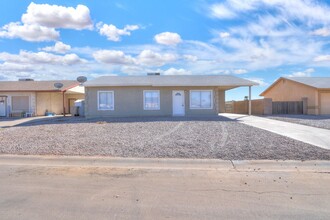 9399 W Tinajas Dr in Arizona City, AZ - Building Photo - Building Photo