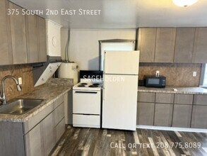 375 S 2nd E St in Mountain Home, ID - Building Photo - Building Photo