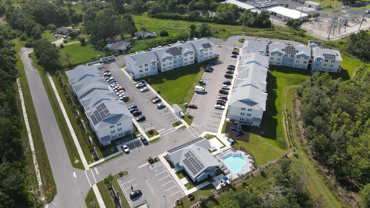 Banyan Hammocks Apartments in Gainesville, FL - Building Photo