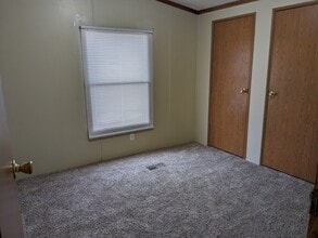 2611 W Oxberry St in Wichita, KS - Building Photo - Building Photo