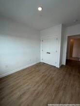 199 Gardner St, Unit 313 in Boston, MA - Foto de edificio - Building Photo