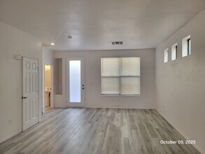 9708 Villa Lorena Ave in Las Vegas, NV - Building Photo - Building Photo