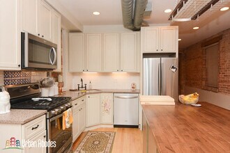 1723 W Erie St, Unit 1 in Chicago, IL - Foto de edificio - Building Photo