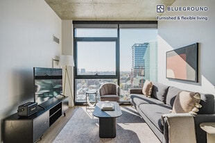 225 N Elizabeth St in Chicago, IL - Building Photo