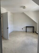 151 Central St, Unit #2 in Somerville, MA - Foto de edificio - Building Photo